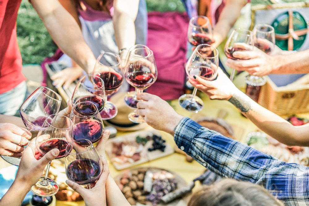 How to Host a Memorable Wine Tasting Party at Home